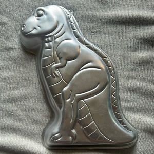 Vintage Dino Cake Pan